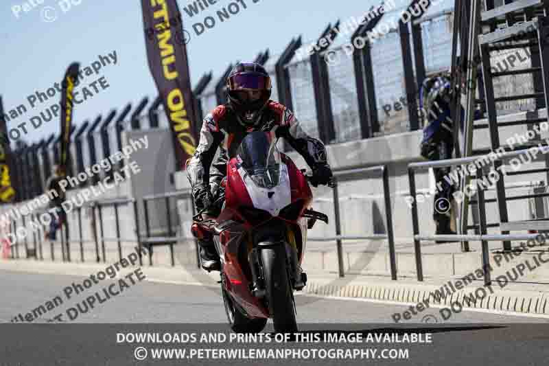 motorbikes;no limits;peter wileman photography;portimao;portugal;trackday digital images